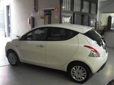 Usato 2013 Lancia Ypsilon 1.2 Benzin 69 CV (7.499 €)