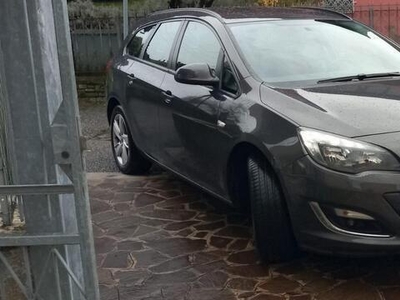 Usato 2013 Opel Astra Diesel (4.800 €)