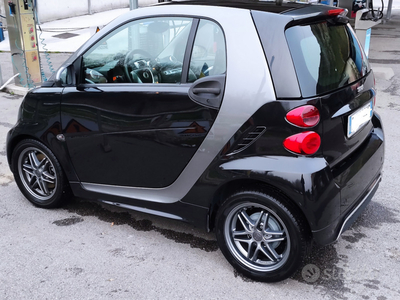 Usato 2014 Smart ForTwo Coupé 1.0 Benzin 71 CV (8.800 €)