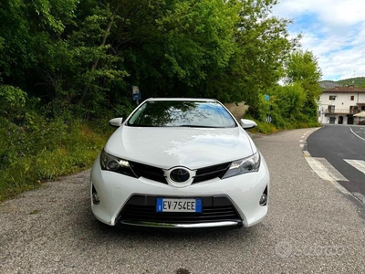 Usato 2014 Toyota Auris Hybrid 1.8 El_Hybrid 99 CV (8.700 €)