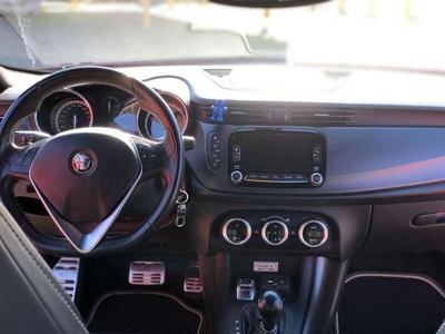 Usato 2015 Alfa Romeo 1750 1.7 Benzin 241 CV (15.500 €)