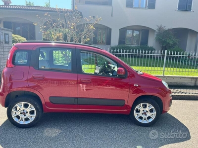 Usato 2015 Fiat Panda 0.9 Benzin 85 CV (6.000 €)