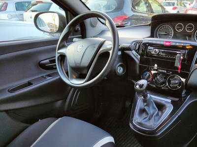 Usato 2015 Lancia Ypsilon 1.2 Diesel 95 CV (7.200 €)