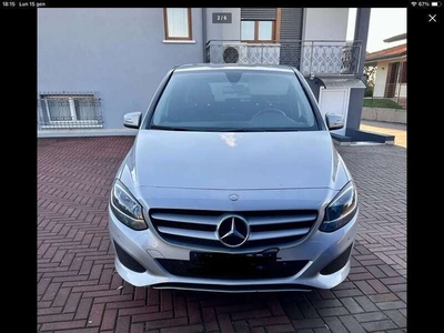 Usato 2015 Mercedes B180 1.5 Diesel 109 CV (10.500 €)