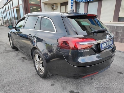 Usato 2015 Opel Insignia 1.6 Diesel 136 CV (11.800 €)