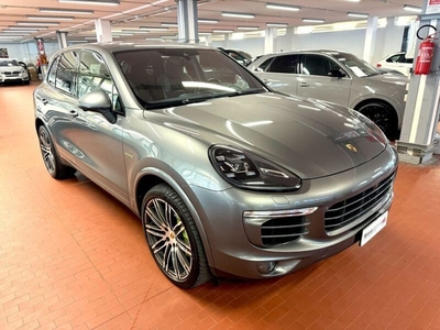 Usato 2016 Porsche Cayenne El 333 CV (43.900 €)