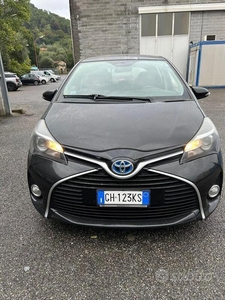 Usato 2016 Toyota Yaris Hybrid 1.5 El_Hybrid 105 CV (8.500 €)