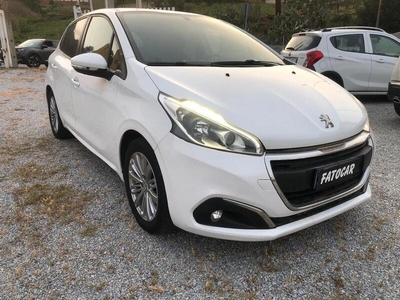 Usato 2017 Peugeot 208 1.2 Benzin 82 CV (8.900 €)