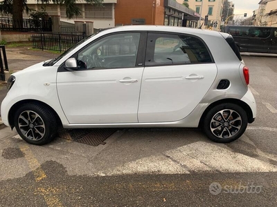 Usato 2017 Smart ForFour 1.0 Benzin (14.000 €)