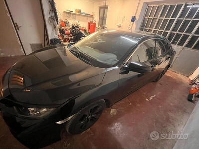 Usato 2018 Honda Civic 1.0 Benzin 129 CV (17.500 €)