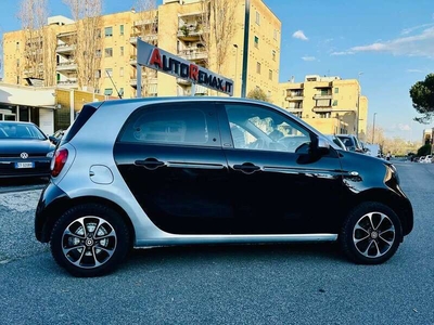 Usato 2018 Smart ForFour 1.0 Benzin 71 CV (14.499 €)