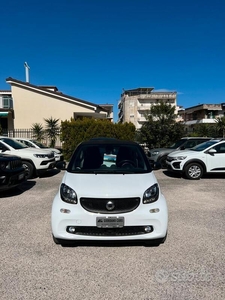 Usato 2018 Smart ForTwo Coupé 1.0 Benzin 71 CV (10.349 €)