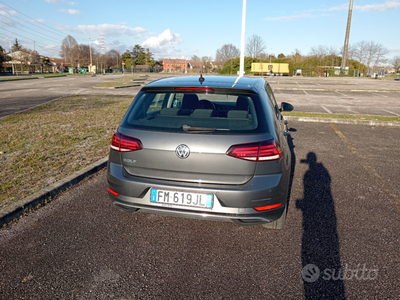 Usato 2018 VW Golf VII 1.6 Diesel 110 CV (14.000 €)