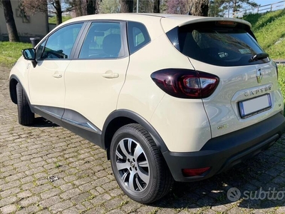 Usato 2019 Renault Captur 0.9 Benzin 90 CV (15.900 €)