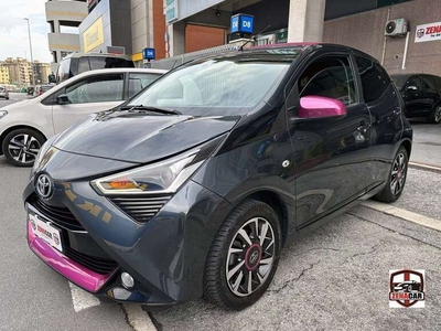 Usato 2020 Toyota Aygo 1.0 Benzin 72 CV (15.500 €)