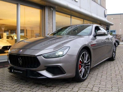 Usato 2021 Maserati Ghibli 3.8 Benzin 581 CV (99.000 €)