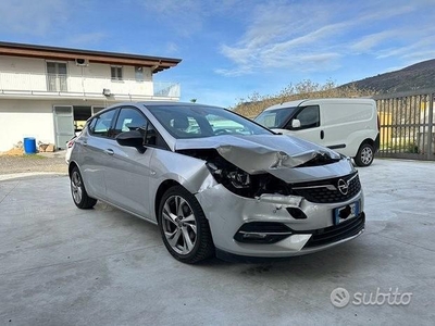 Usato 2021 Opel Astra 1.5 Diesel 105 CV (6.600 €)