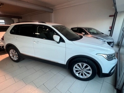 Usato 2021 VW Tiguan 1.5 Benzin 131 CV (24.900 €)