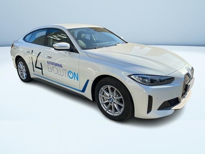 Usato 2022 BMW i4 El 339 CV (50.700 €)