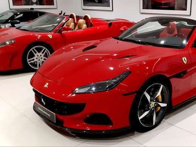 Usato 2022 Ferrari Portofino 3.9 Benzin 620 CV (240.000 €)