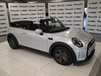 Usato 2022 Mini Cooper Cabriolet 1.5 Benzin 136 CV (29.500 €)