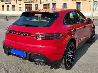 Usato 2022 Porsche Macan 2.0 Benzin 265 CV (77.400 €)