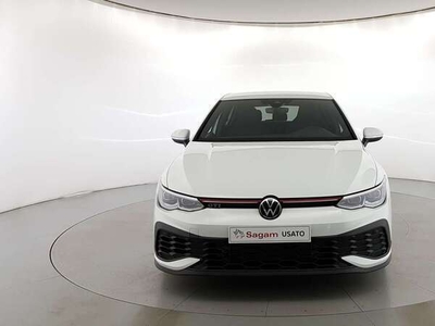 Usato 2022 VW Golf VIII 2.0 Benzin 300 CV (38.800 €)