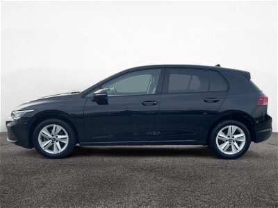 Usato 2023 VW Golf VIII 1.5 El_Hybrid 150 CV (26.900 €)