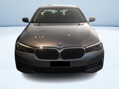 Usato 2024 BMW 520 2.0 El_Hybrid 203 CV (61.280 €)