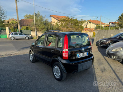 Venduto Fiat Panda 4x4 1.3 mtj climbe. - auto usate in vendita