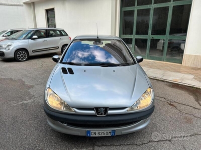 Venduto Peugeot 206 1.4 5p. - auto usate in vendita