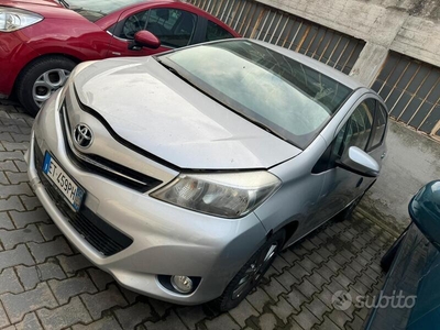 Venduto Toyota Yaris 1.0 benzina 5 po. - auto usate in vendita