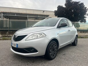 Lancia Ypsilon 1.2 BENZ 69cv gold X NEOPATENTATI