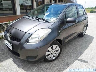 Toyota Yaris 1.0 5PORTE 51KW NEOPATENTI 1PROPRIETARIA Brescia