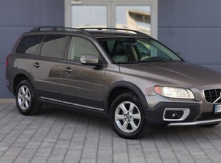 VOLVO XC70 D5 AWD MOMENTUM Diesel