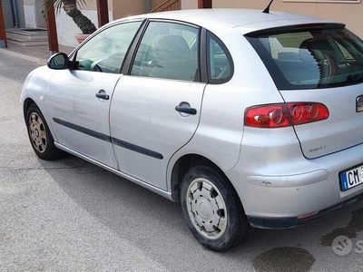 Usato 2004 Seat Ibiza 1.2 Benzin 64 CV (750 €)