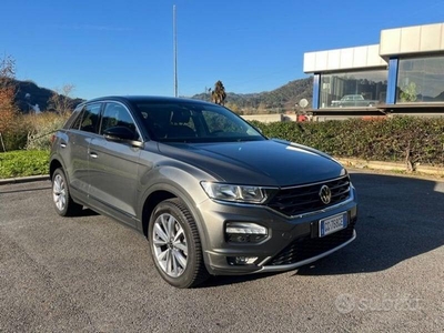 Usato 2021 VW T-Roc 1.0 Benzin 110 CV (21.900 €)