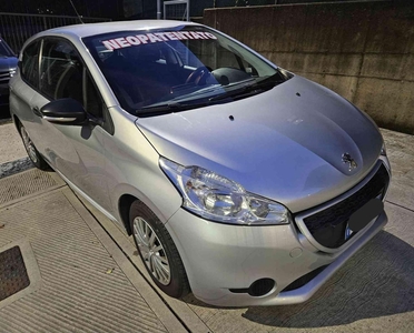 Peugeot 208 1.2 VTi 82 CV