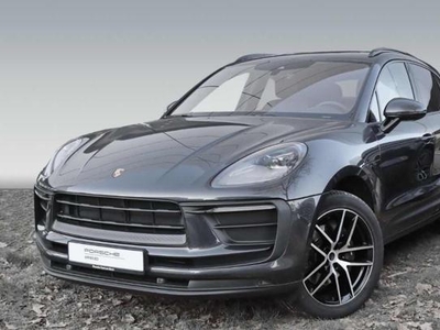 2022 PORSCHE Macan