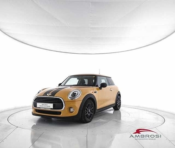 MINI Cooper 3 Porte 1.5 One D Business da Test Grifo Caravan