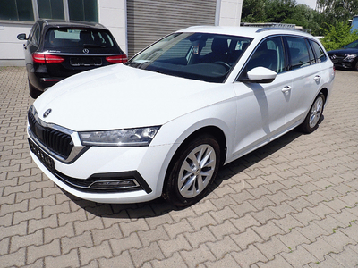 SKODA Octavia Combi 1.5 Etsi Dsg Style*navi*acc*led*