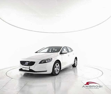 Volvo V40 D2 1.6 Momentum da Test Grifo Caravan