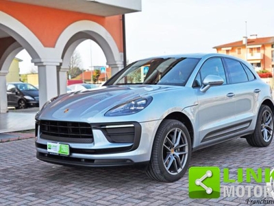 2022 PORSCHE Macan