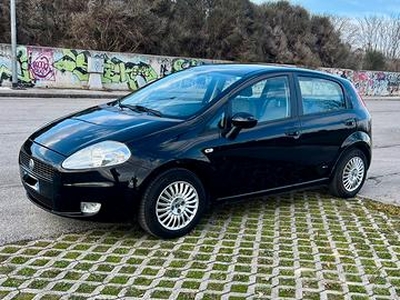 Fiat grande punto 1.3 MULTiJET - OK NEOPATENTATI