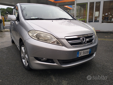 Honda fr v 6 posti