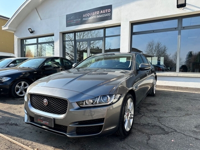 Jaguar XE 2.0 D 180 CV aut. Pure