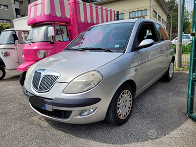 Lancia ypsilon BENZINA