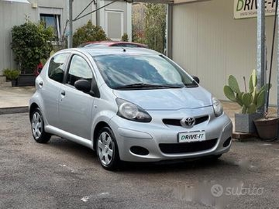 Toyota Aygo 1.0 12V VVT-i 5 porte Sol Connect