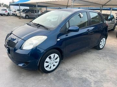 Toyota Yaris 1.0 5 porte