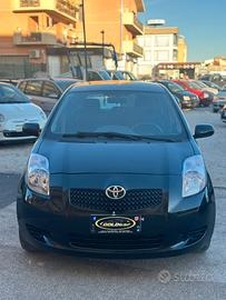 Toyota Yaris 1.0 5 porte